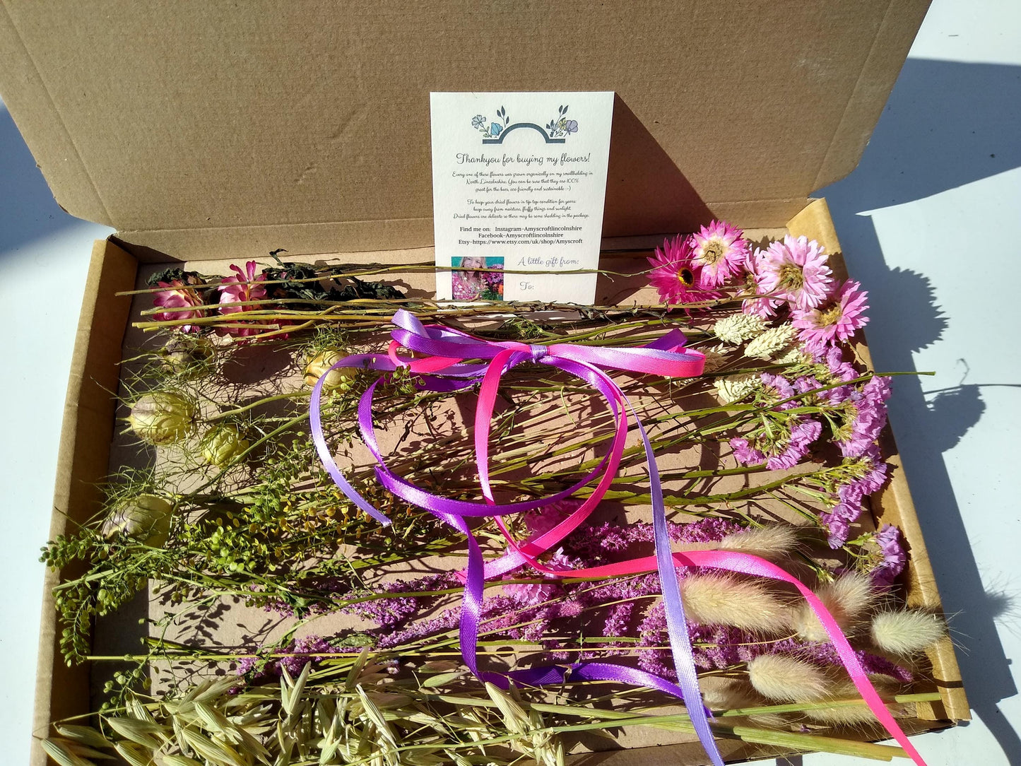 Cottage garden letterbox dried flowers, organic dried flower gift, pink cerise DIY bouquet, Personalised gift, dried flowers box