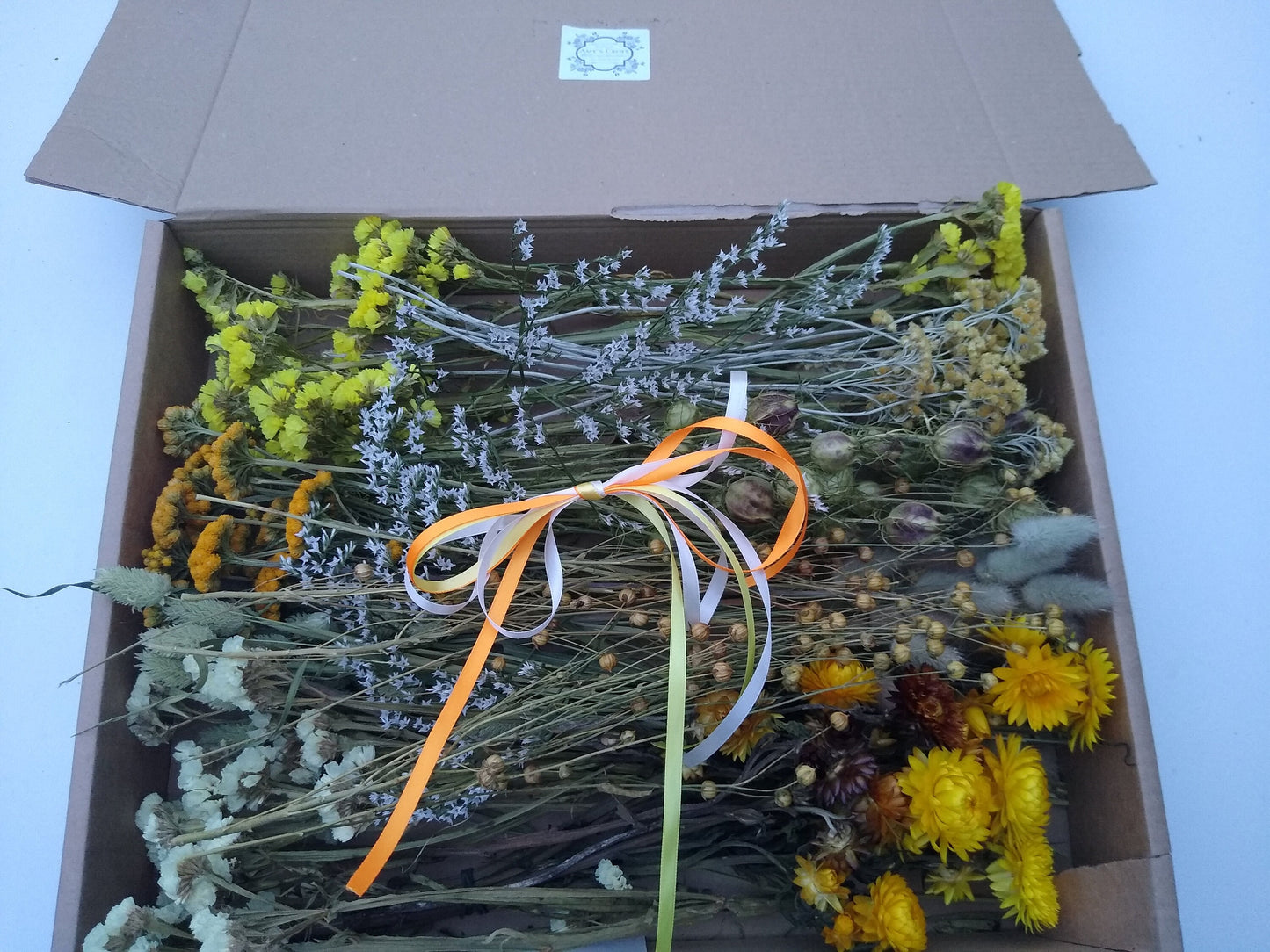Yellow British dried flower craft box, bulk 100+ stems, gift, DIY flowers, bouquet. Craft box, weddings, wreaths, yellow wedding flowers