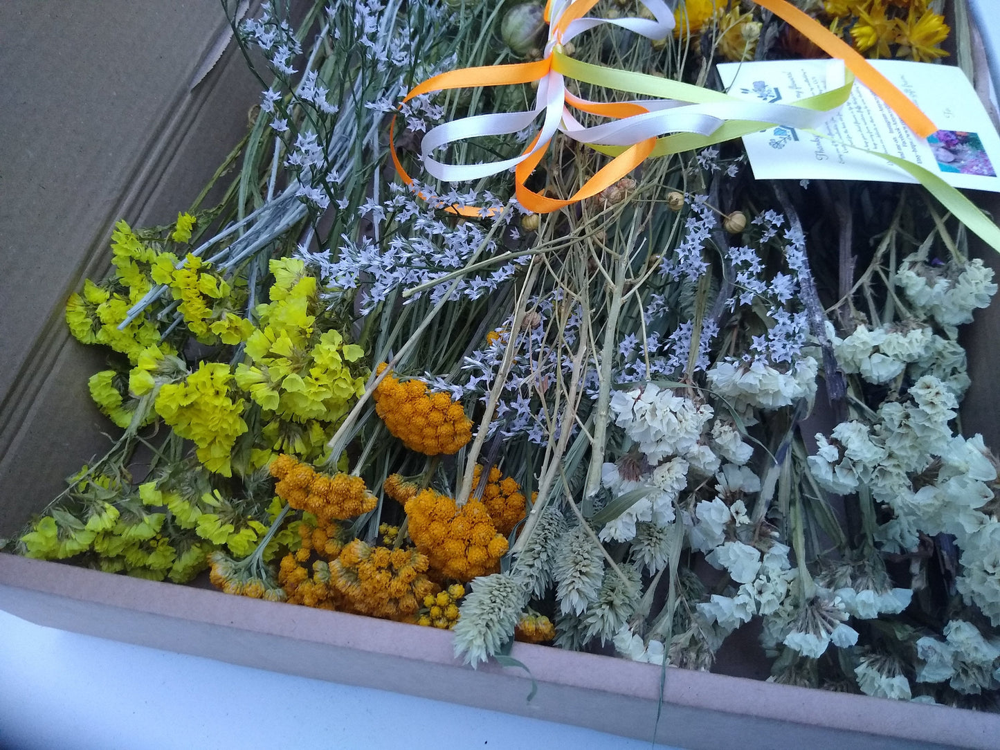 Yellow British dried flower craft box, bulk 100+ stems, gift, DIY flowers, bouquet. Craft box, weddings, wreaths, yellow wedding flowers