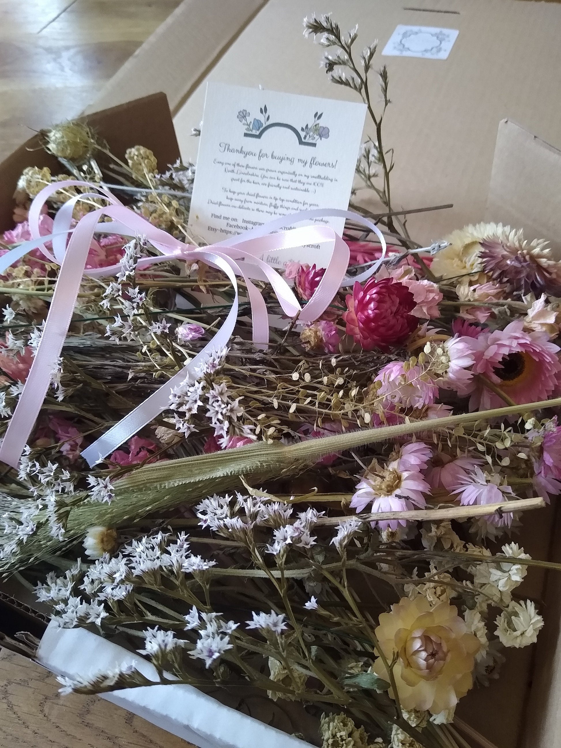 Pink & white British dried flowers. 40-300 stems, gift, DIY flowers, bouquet. Craft box, UK farm, wedding flowers, pink dried flowers, bulk