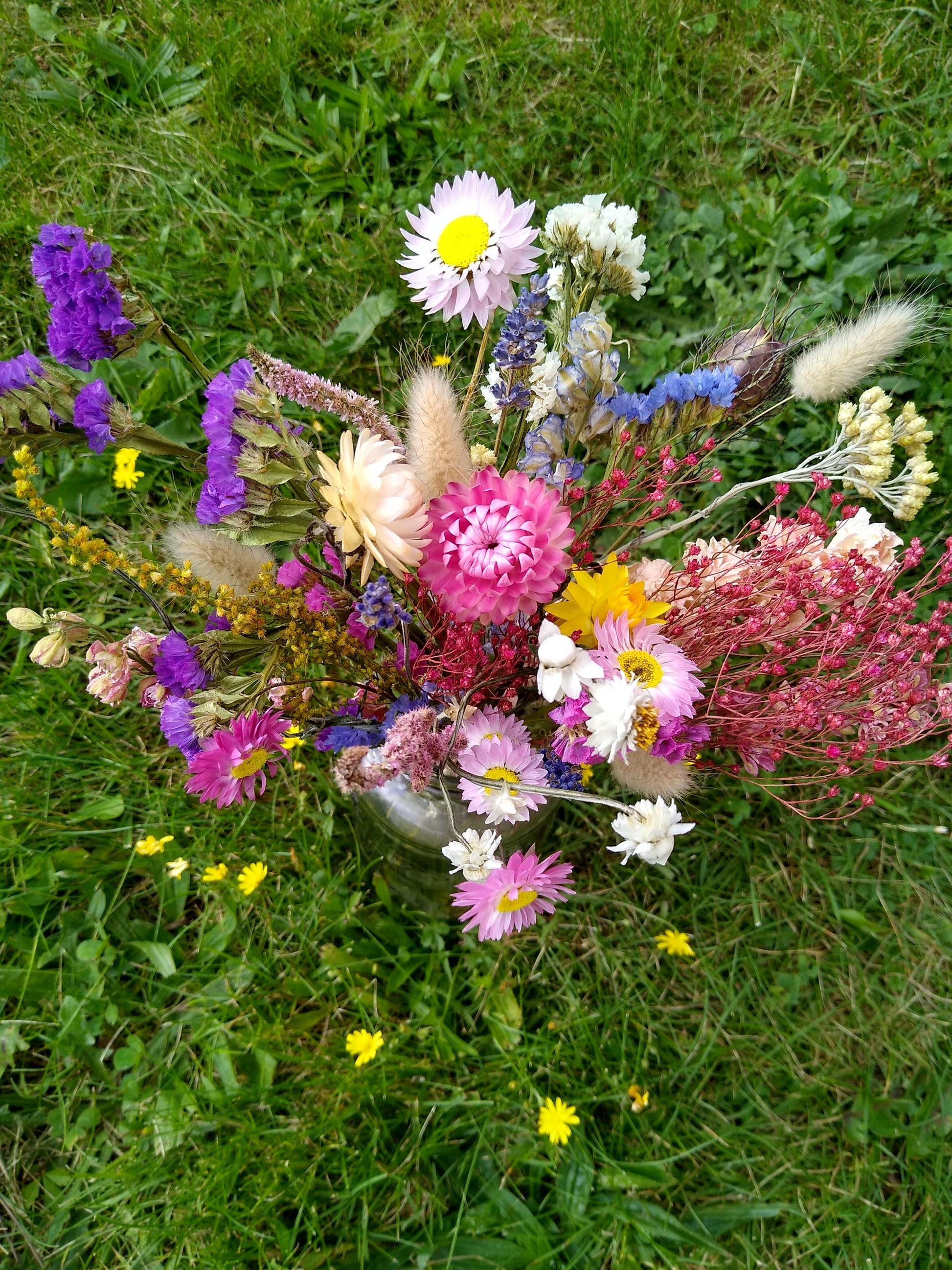 Cottage garden letterbox dried flowers, organic dried flower gift, pink, purple, blue, yellow DIY bouquet, Personalised gift, flowers box