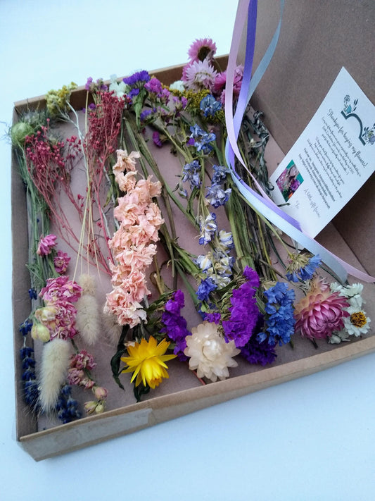 Cottage garden letterbox dried flowers, organic dried flower gift, pink, purple, blue, yellow DIY bouquet, Personalised gift, flowers box