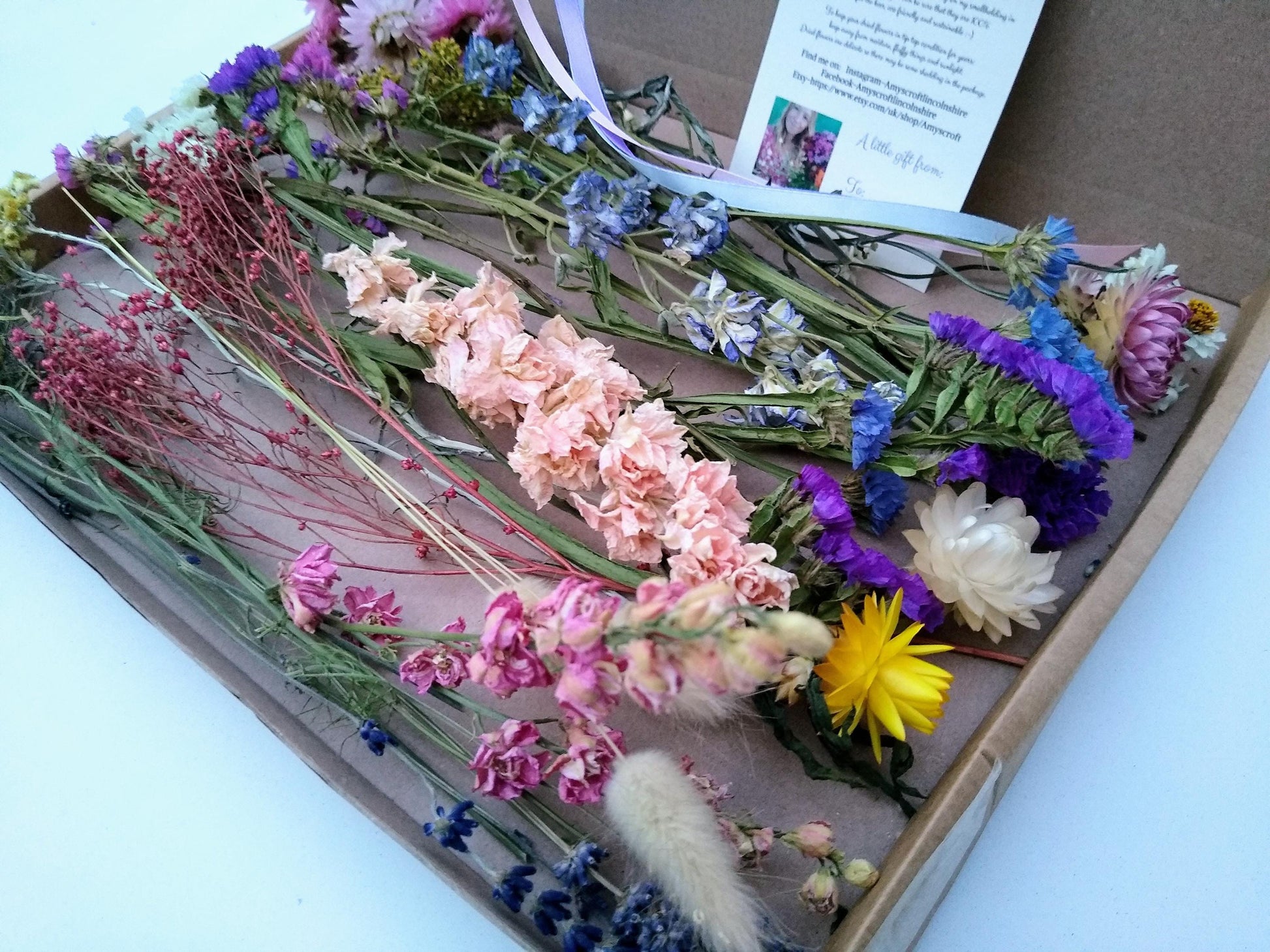 Cottage garden letterbox dried flowers, organic dried flower gift, pink, purple, blue, yellow DIY bouquet, Personalised gift, flowers box