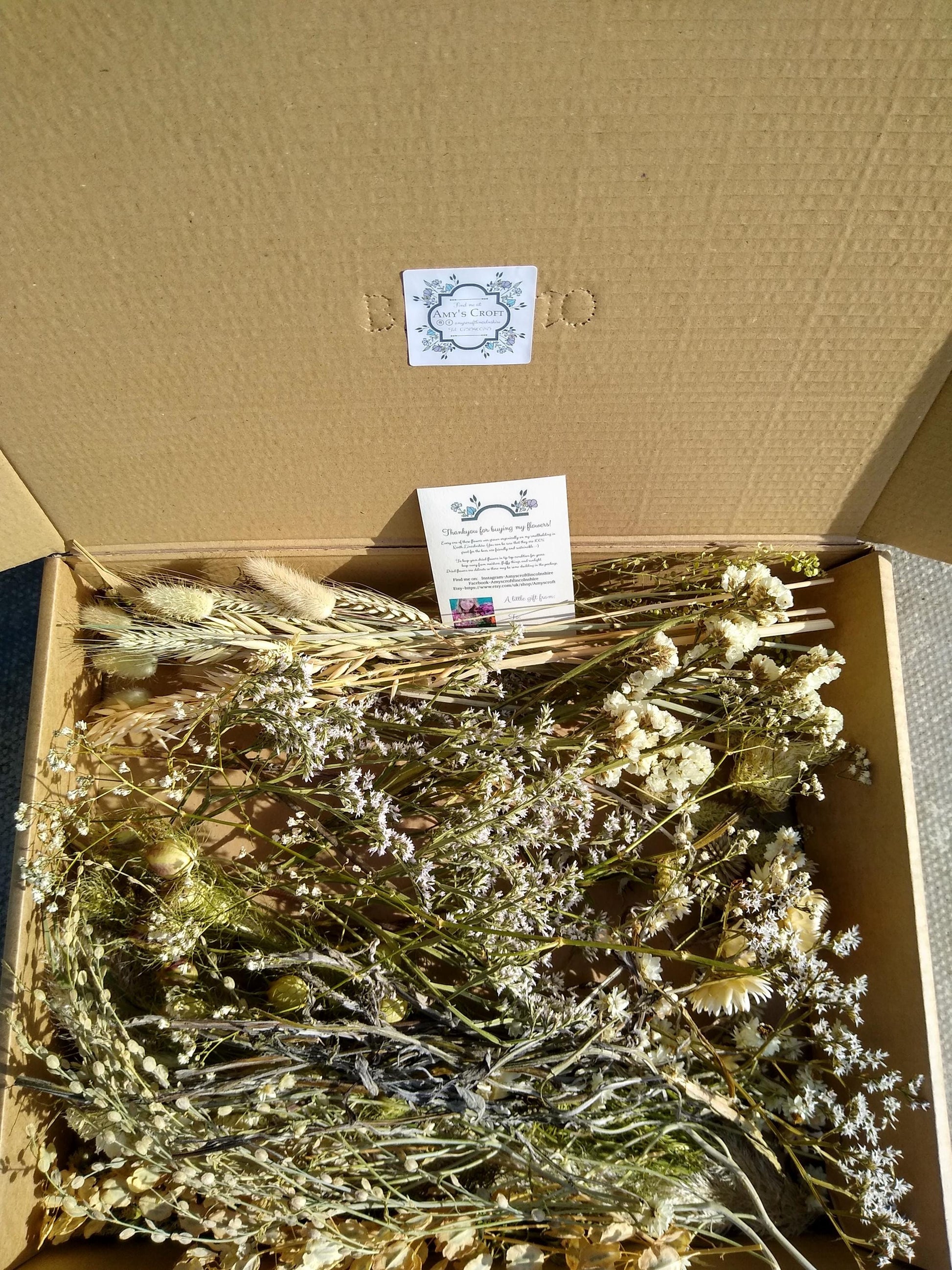 White & neutrals British dried flowers. 40-300 stems, gift, DIY flowers, bouquet. Craft box, UK farm, wedding flowers, dried flowers, bulk