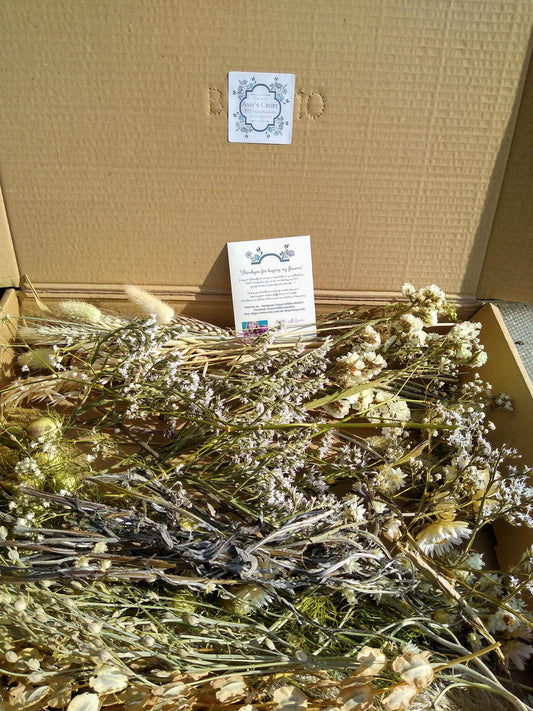 White & neutrals British dried flowers. 40-300 stems, gift, DIY flowers, bouquet. Craft box, UK farm, wedding flowers, dried flowers, bulk