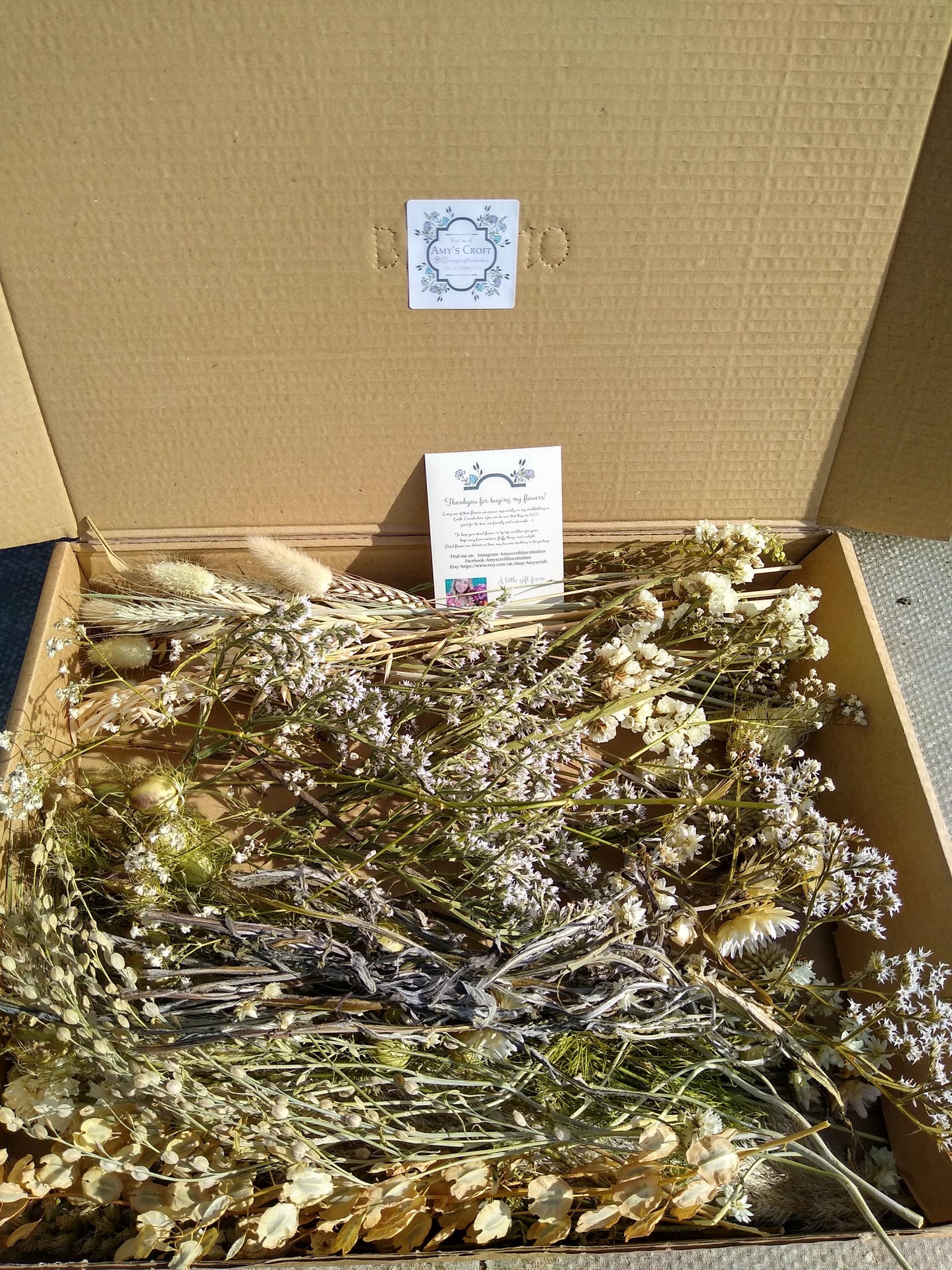 White & neutrals British dried flowers. 40-300 stems, gift, DIY flowers, bouquet. Craft box, UK farm, wedding flowers, dried flowers, bulk