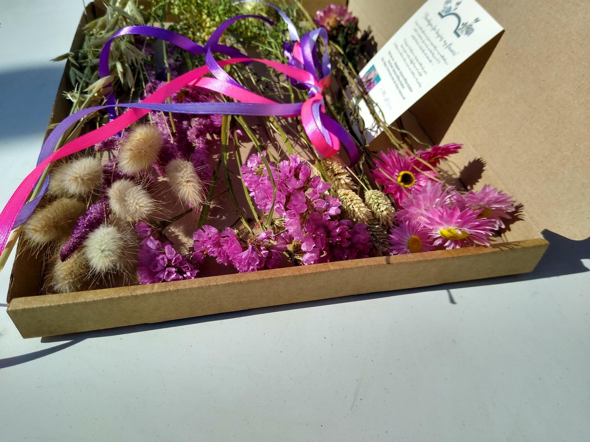 Cottage garden letterbox dried flowers, organic dried flower gift, pink cerise DIY bouquet, Personalised gift, dried flowers box