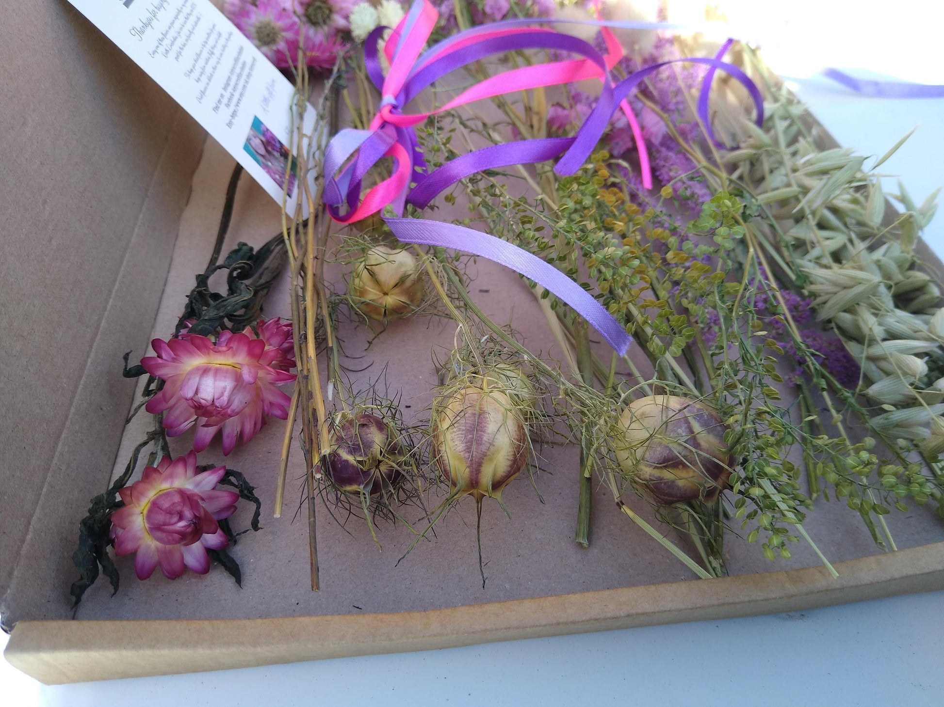Cottage garden letterbox dried flowers, organic dried flower gift, pink cerise DIY bouquet, Personalised gift, dried flowers box