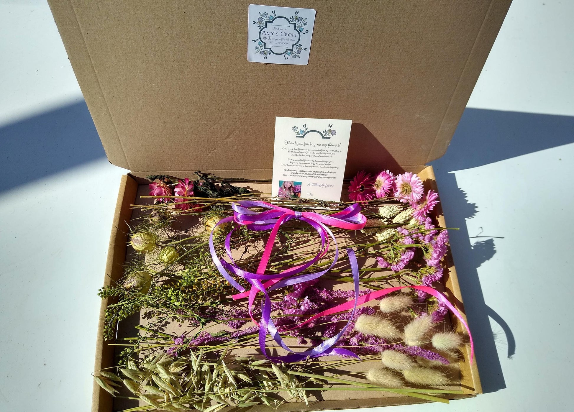 Cottage garden letterbox dried flowers, organic dried flower gift, pink cerise DIY bouquet, Personalised gift, dried flowers box