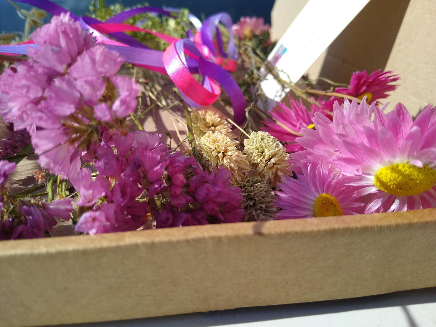 Cottage garden letterbox dried flowers, organic dried flower gift, pink cerise DIY bouquet, Personalised gift, dried flowers box