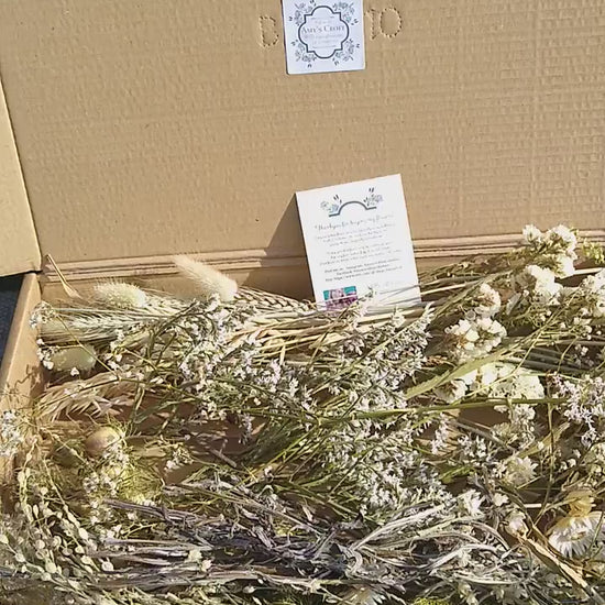 White & neutrals British dried flowers. 40-300 stems, gift, DIY flowers, bouquet. Craft box, UK farm, wedding flowers, dried flowers, bulk